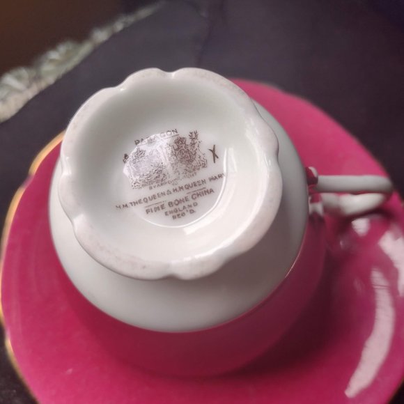 Paragon China Cup and Saucer- Beautiful red and white with florals inside cup. - Picture 6 of 6